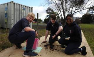 Huonville High students green thumbs